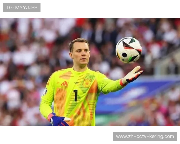 拜仁少一人作战，诺伊尔高接低挡化解巴黎猛攻